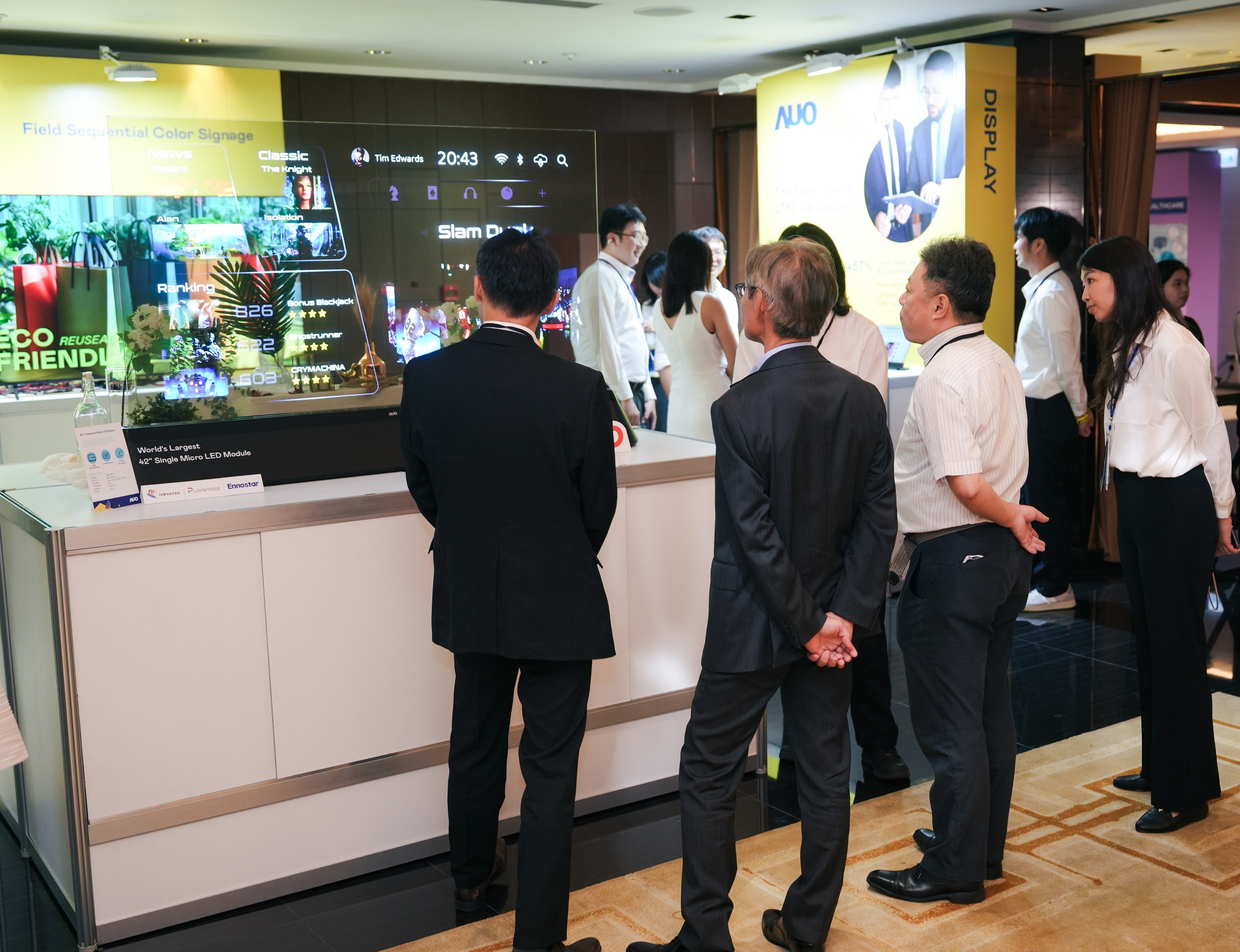現場亦規劃多項技術產品展示，涵蓋材料、設計到系統整合，讓與會夥伴見證友達技術深度與前瞻視野帶來的共創可能性